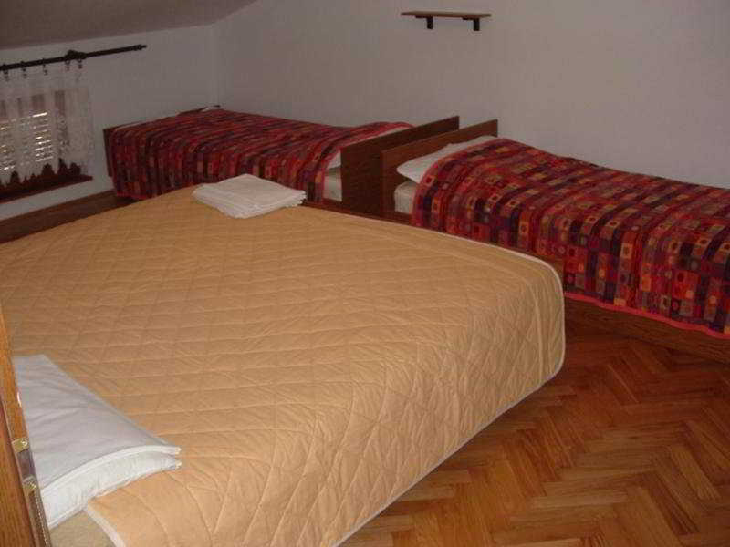 Zdjelar Aparthotel Porec Exterior photo